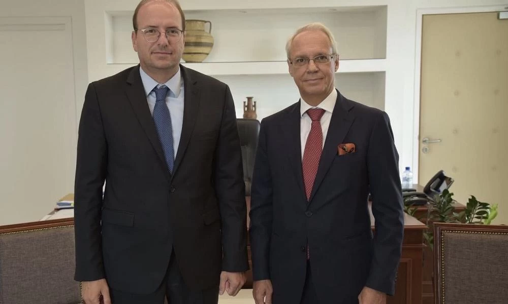 Ανατολική Μεσόγειο και ΑΟΖ συζήτησε ο Πετρίδης με τους Πρέσβεις Ελλάδας, Γαλλίας και Ιταλίας